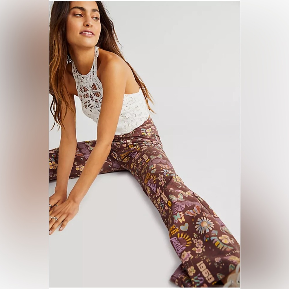 We The Free Floral Graphic Pants - Burgundy